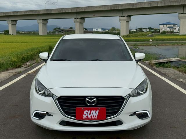 免鑰匙 定速 方向盤快控鍵 倒車顯影 僅售28萬8  第2張相片