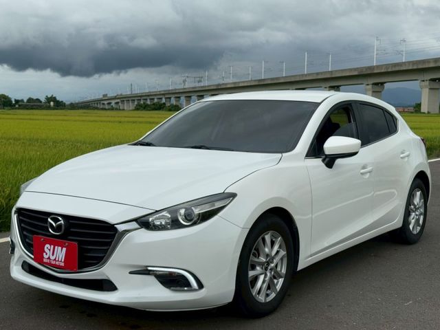 免鑰匙 定速 方向盤快控鍵 倒車顯影 僅售28萬8  第4張相片