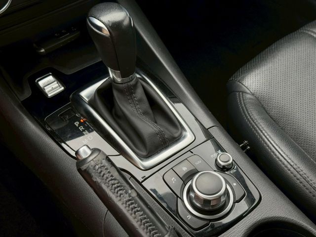 免鑰匙 定速 方向盤快控鍵 倒車顯影 僅售28萬8  第16張相片
