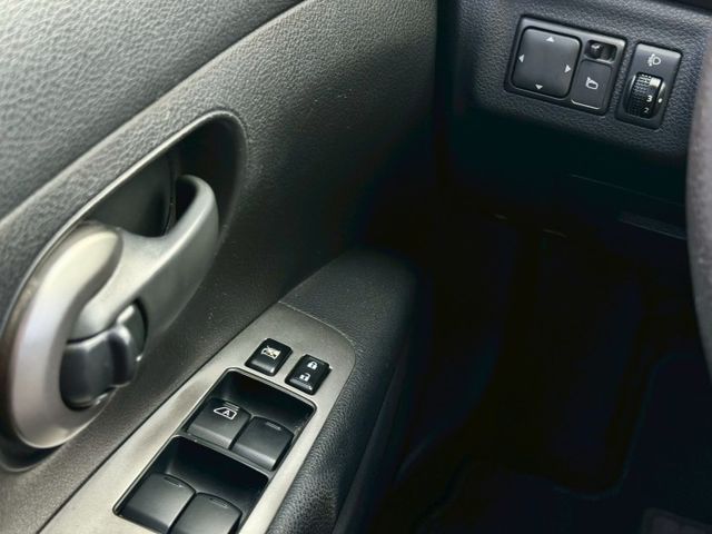 1.6 原鈑原漆 里程保證 僅跑8.2萬公里 優質代步車 車況妥妥的 還可做保固 趕快私訊  第16張相片