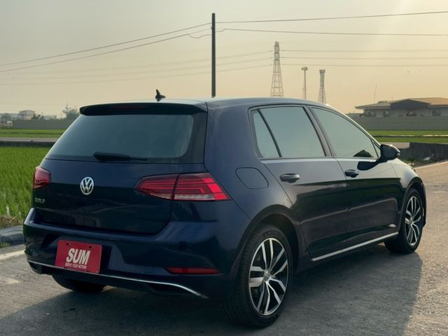 定速巡航 雙區恆溫空調 倒車顯影 免鑰匙 摸門解鎖 跟車  第18張相片