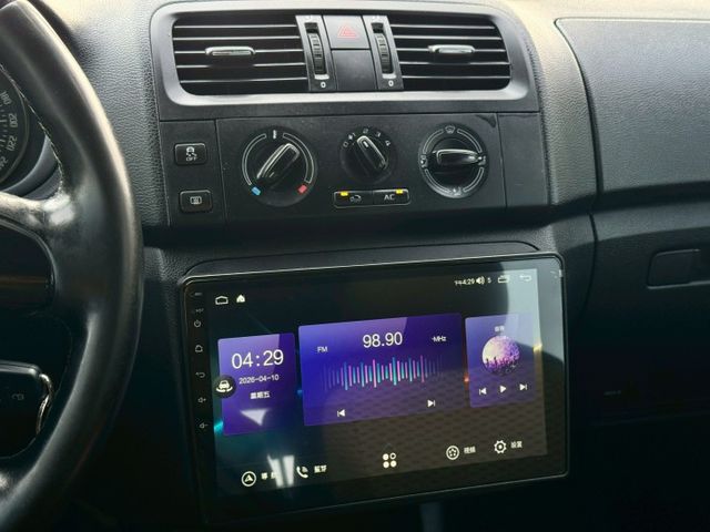 旅行款 1.2 TSI 升級八核心安卓機 360環景  CarPlay  抬頭顯示器 測速照相  導航 行車記錄器  第7張相片