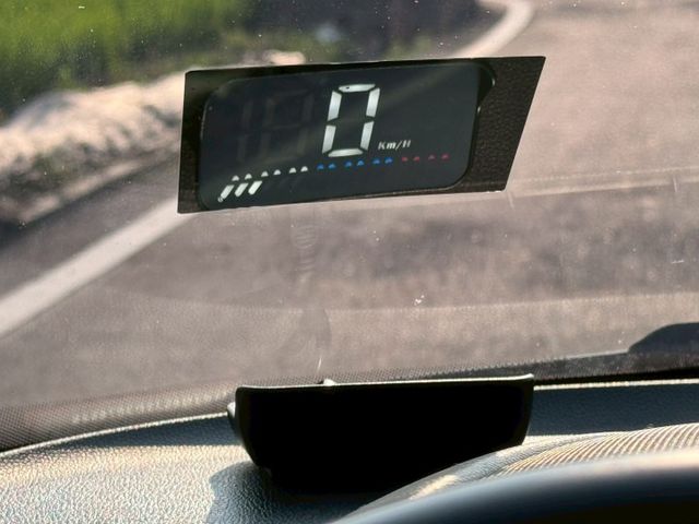 旅行款 1.2 TSI 升級八核心安卓機 360環景  CarPlay  抬頭顯示器 測速照相  導航 行車記錄器  第12張相片