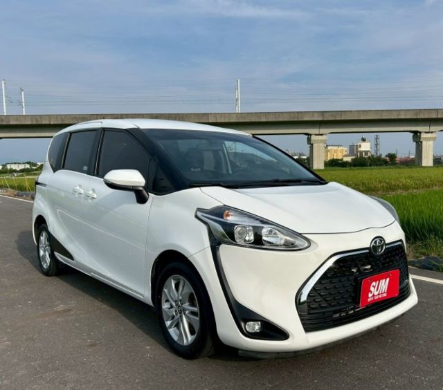 1.8 豪華版 7人座 一手車 原廠保養 原鈑件 恆溫  I-key 摸門  霧燈  電折 循跡防滑  第4張相片