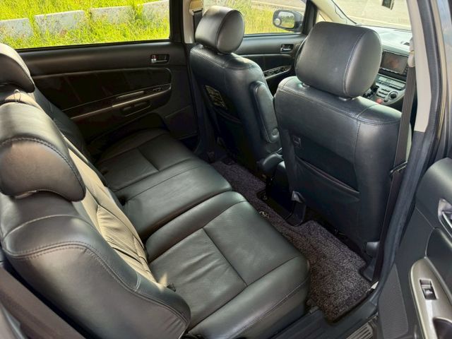 頂級雙天窗 一手車 恆溫 電動座椅 方向盤音量控制  壓縮機耗材已更換 便宜7人座  第9張相片