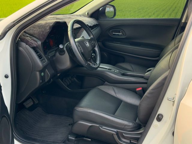 HRV-S版 導航 恆溫 藍芽 定速 摸門 ikey Car Play 全車雷達 倒車顯影 換檔撥片 盲點  第7張相片