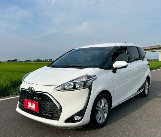 1.8 豪華版 7人座 一手車 原廠保養 原鈑件 恆溫  I-key 摸門  霧燈  電折 循跡防滑  第3張相片