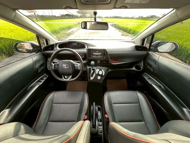 1.8 豪華版 7人座 一手車 原廠保養 原鈑件 恆溫  I-key 摸門  霧燈  電折 循跡防滑  第6張相片