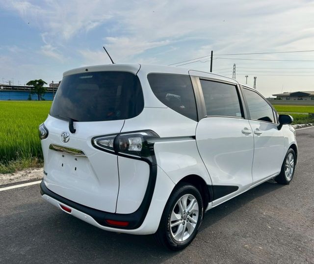 1.8 豪華版 7人座 一手車 原廠保養 原鈑件 恆溫  I-key 摸門  霧燈  電折 循跡防滑  第19張相片