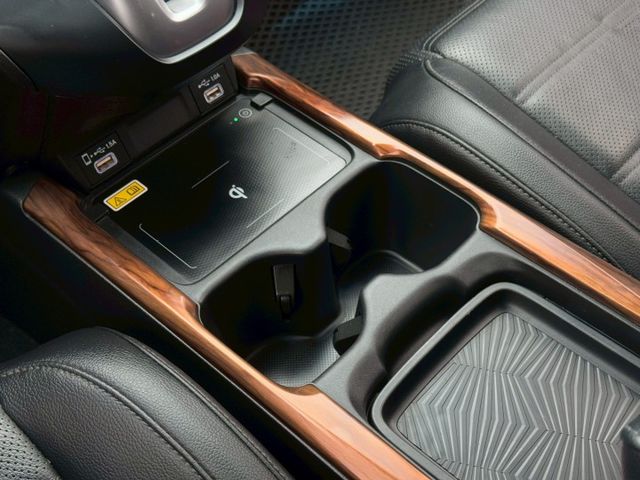 一手車 原鈑件 S版 車側影像 電動尾門 全景天窗 雙區恆溫 跟車 定速 倒車顯影 無線充電 免鑰匙 摸門 電動座椅  第15張相片