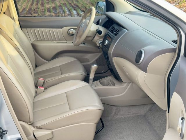 超優代步車 超低里程 車況良好 冷氣超冷 俗俗賣 小車大空間  第9張相片