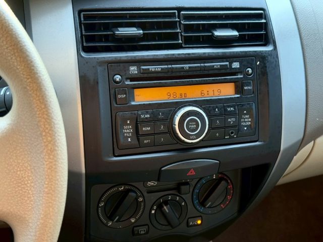超優代步車 超低里程 車況良好 冷氣超冷 俗俗賣 小車大空間  第13張相片