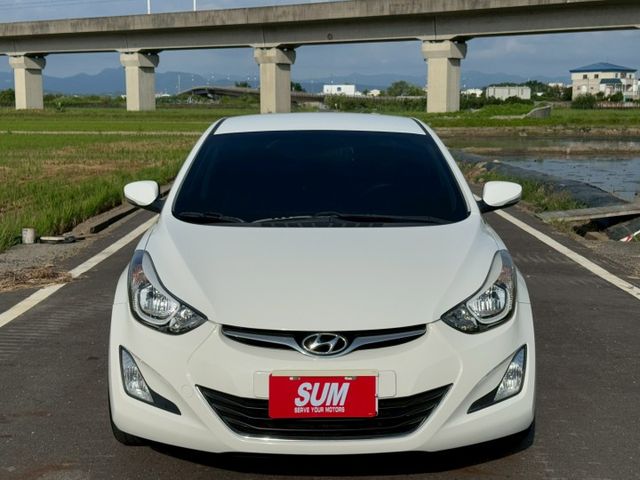 Elantra EX 雙區恆溫 電折 藍牙 導航 倒車顯影 代步車好選擇  第2張相片