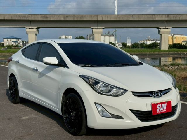 Elantra EX 雙區恆溫 電折 藍牙 導航 倒車顯影 代步車好選擇  第3張相片