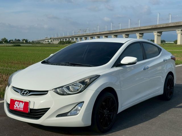 Elantra EX 雙區恆溫 電折 藍牙 導航 倒車顯影 代步車好選擇  第4張相片