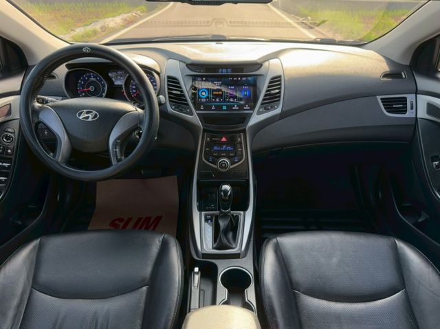 Elantra EX 雙區恆溫 電折 藍牙 導航 倒車顯影 代步車好選擇  第5張相片