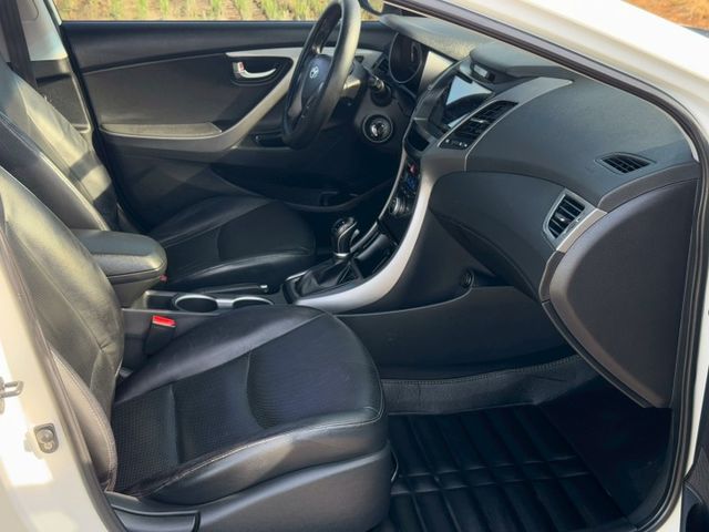 Elantra EX 雙區恆溫 電折 藍牙 導航 倒車顯影 代步車好選擇  第9張相片