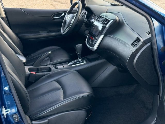 一手車 原鈑件 極少里程僅跑5萬! 免鑰匙啟動 摸門解鎖 雙區恆溫 Car play  定速 抬頭顯示器 360環景  第9張相片