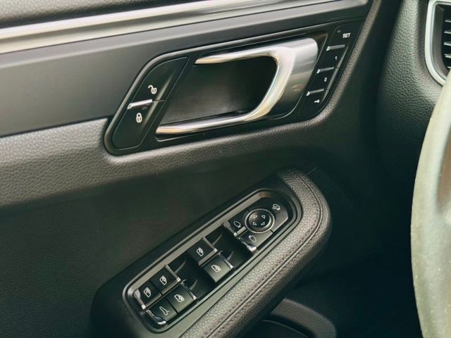 2018 Porsche Macan 2.0 全景天窗 電動尾門 14項電動座椅 18吋鋁圈  第18張相片