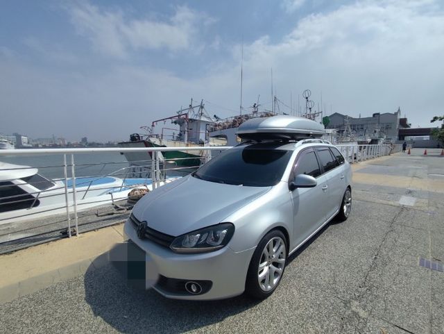 2011 GOLF 1.4 旅行車 安卓主機 車頂旅行箱  高低可調避震器  17吋鋁圈  第1張相片