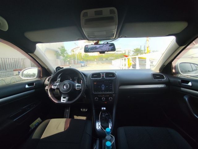 2011 GOLF 1.4 旅行車 安卓主機 車頂旅行箱  高低可調避震器  17吋鋁圈  第10張相片