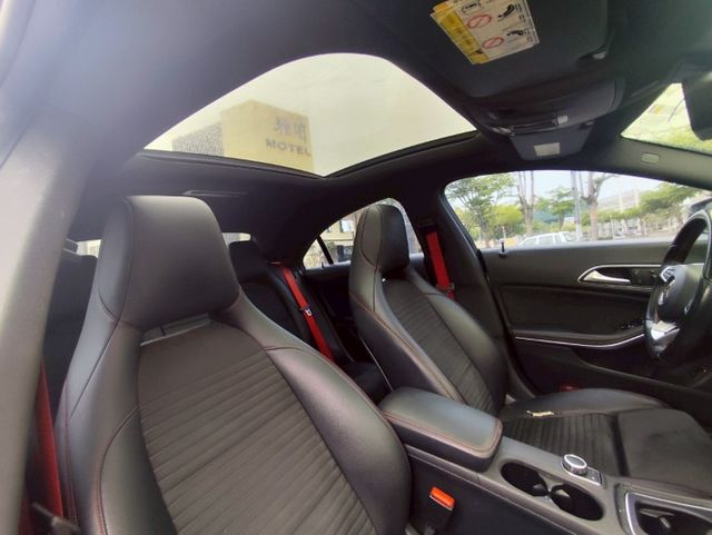 2016 BENZ CLA250 AMG 跑15.1萬 360環景 安卓主機 可認證  第9張相片
