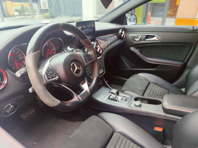 女用車 里程保證2016 賓士AMG CLA45  第12張相片