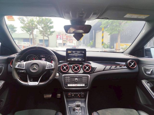 女用車 里程保證2016 賓士AMG CLA45  第13張相片