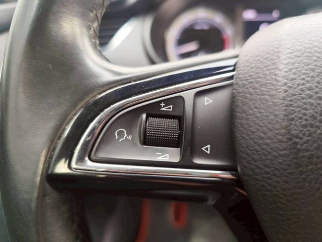 2017 SKODA octavia 1.4 恆溫空調 定速裝置 後做出風座 LED頭燈  第16張相片