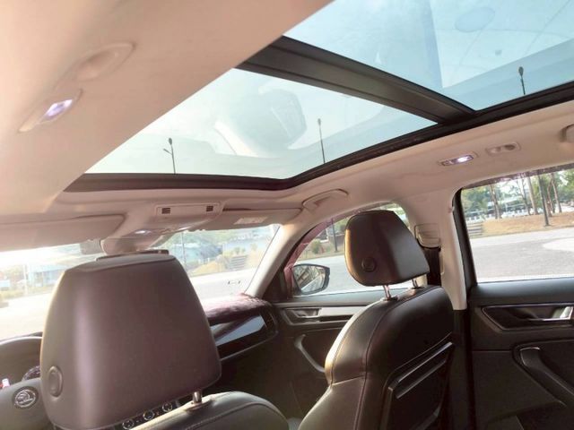 2017 SKODA Kodiaq2.0 Tsi 4輪傳動 全景天窗 ACC跟車 七人座 環景 恆溫  第11張相片