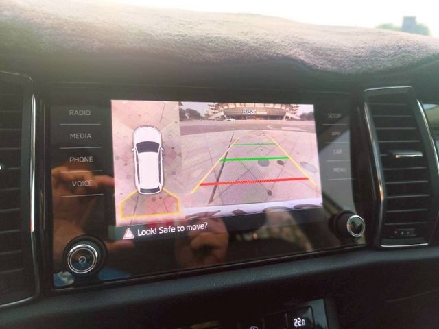 2017 SKODA Kodiaq2.0 Tsi 4輪傳動 全景天窗 ACC跟車 七人座 環景 恆溫  第12張相片