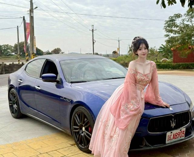 2013 瑪莎拉蒂Ghibli SQ4 跑12萬  第3張相片