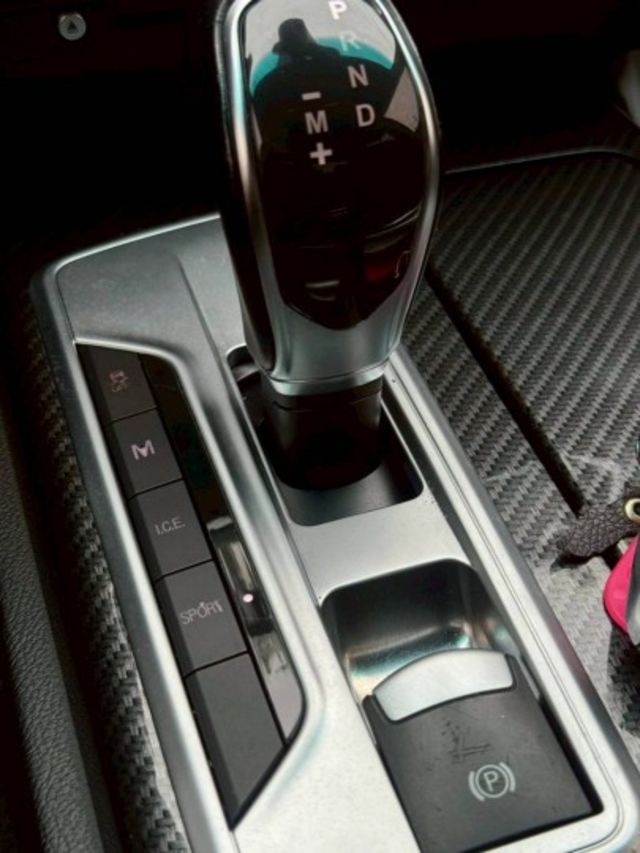 2013 瑪莎拉蒂Ghibli SQ4 跑12萬  第12張相片