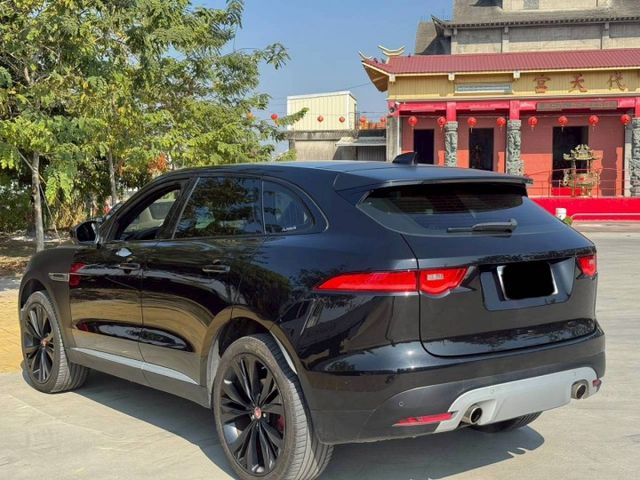 僅跑7萬 2018 F-PACE 3.0S  第6張相片