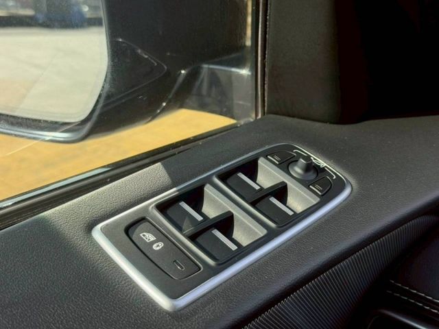 僅跑7萬 2018 F-PACE 3.0S  第17張相片