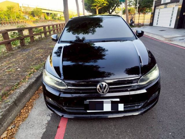 2019 GOLF 女用車  7萬多公里數 買車賣車找賢哥 優質實惠每台車0938720873  第2張相片