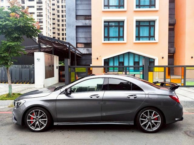 女用車 里程保證2016 賓士AMG CLA45  第6張相片