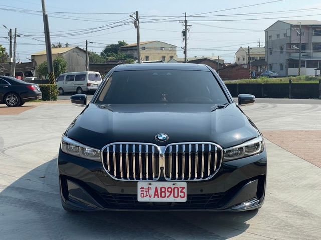 2017 BMW  740Li 小改款外觀 跟車系統 360環景 後座獨立空間  第2張相片