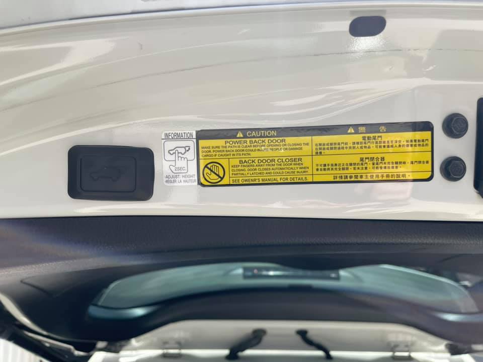 2016年 TOYOTA RAV4 2.5   第8張相片