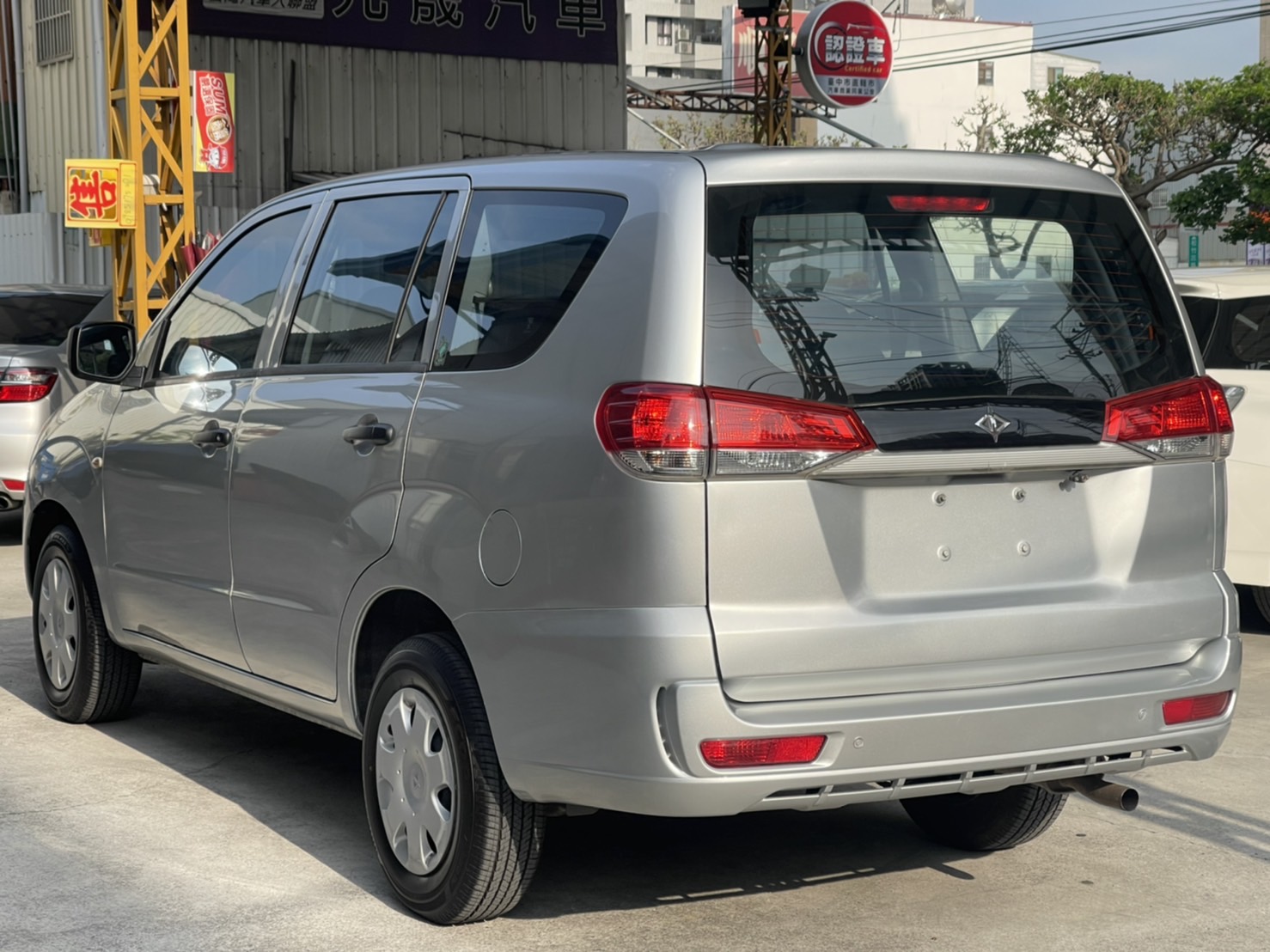 2017 ZINGER 2.4 賺錢車 售28萬  第3張相片