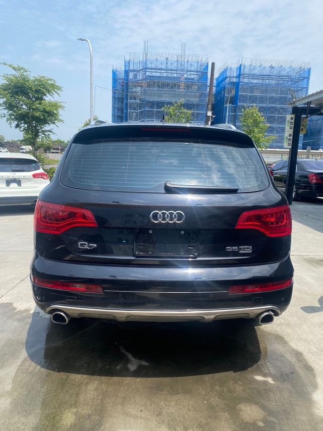 AUDI奧迪 Q7  第4張相片