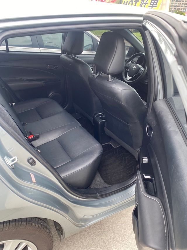 TOYOTA豐田 YARIS  第2張相片