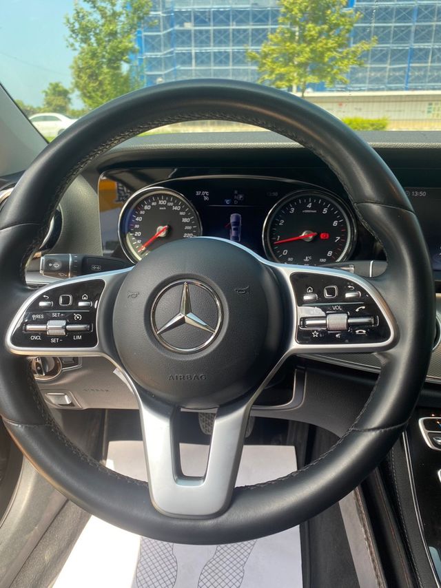 M-BENZ賓士 220E  第9張相片