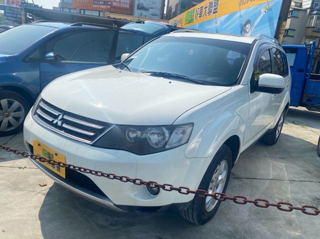MITSUBISHI三菱 OUTLANDER  第4張相片
