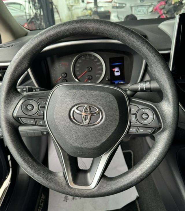 TOYOTA豐田 ALTIS  第2張相片