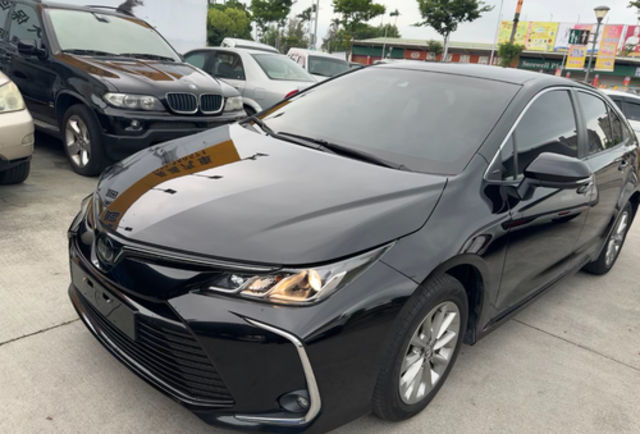 TOYOTA豐田 ALTIS  第2張相片