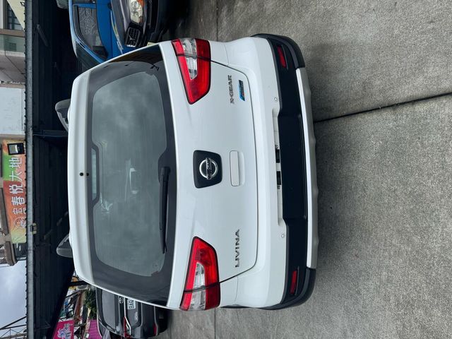 NISSAN日產 LIVINA  第4張相片