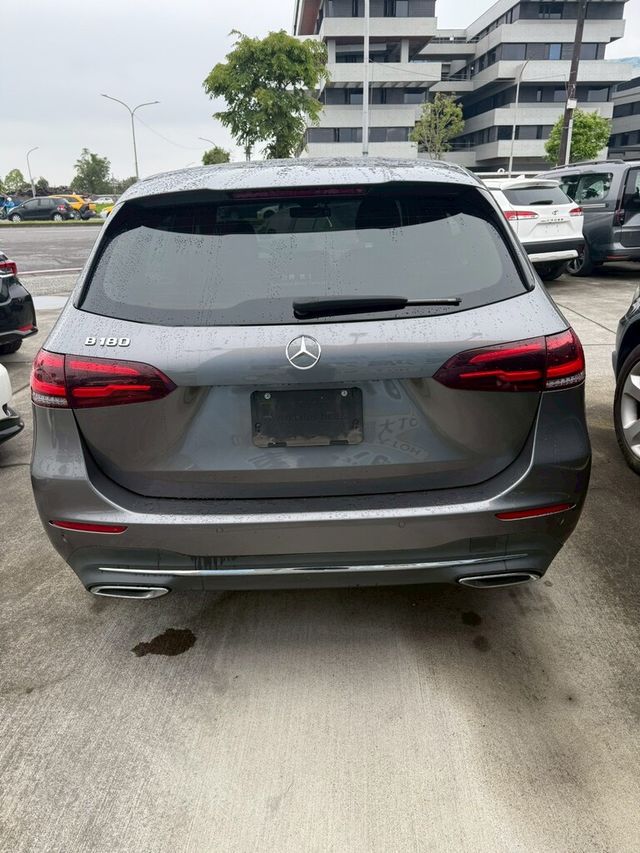 M-BENZ賓士 B180  第4張相片