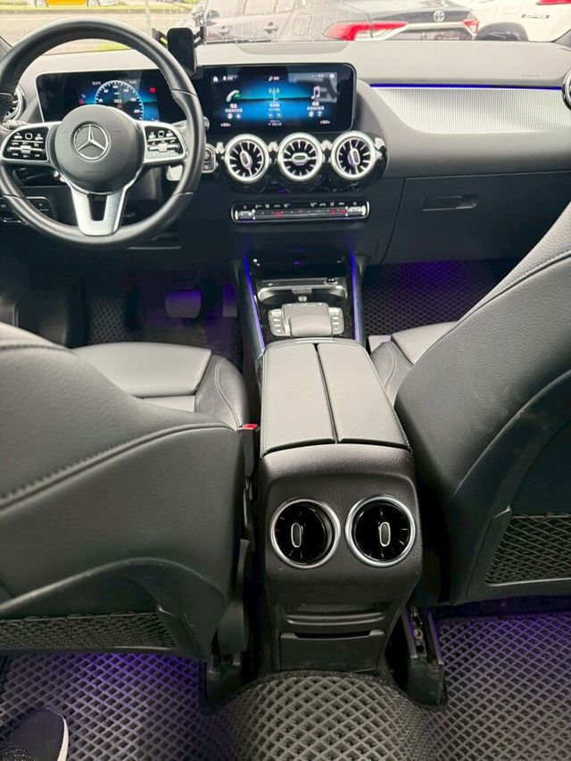 M-BENZ賓士 B180  第10張相片