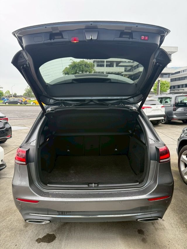 M-BENZ賓士 B180  第11張相片